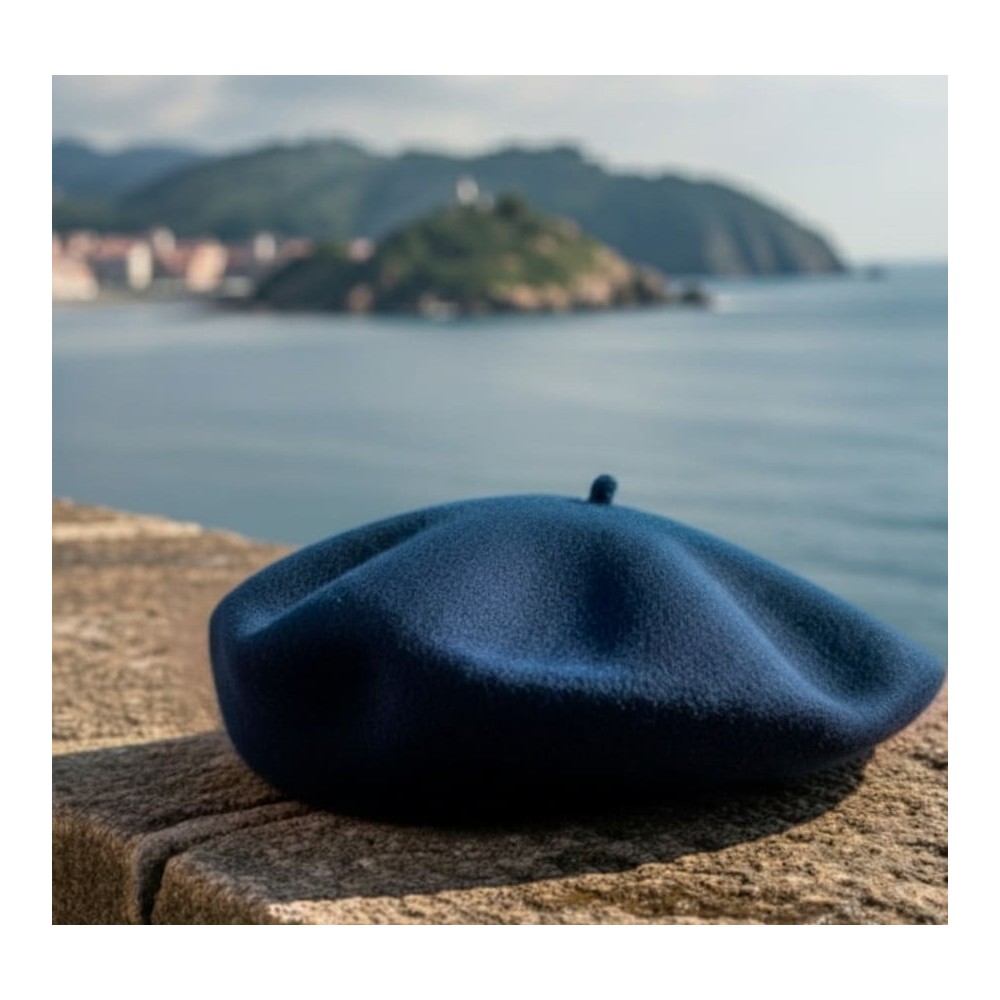 Béret de différentes couleurs