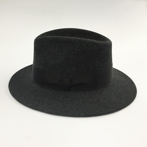 Feltro griseko kapela Fernandez Eta Roche